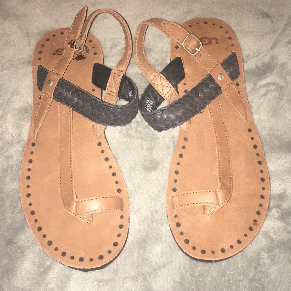 UGG sandals size 7